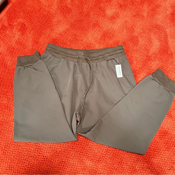 Old Navy joggers size large - Picture 2 of 6
